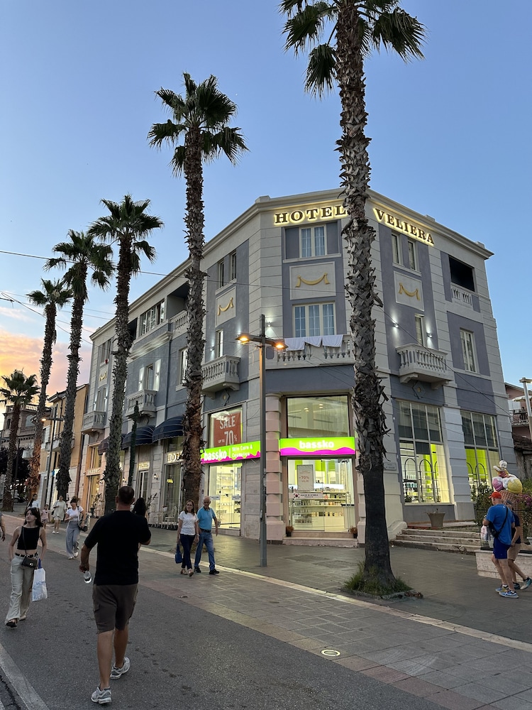 Hotel Veliera - last minute hotel in Durres