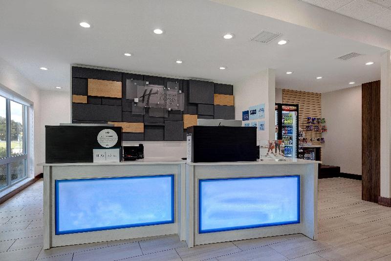 Holiday Inn Express & Suites Grand Rapids South Wyoming by IHG - photo 9