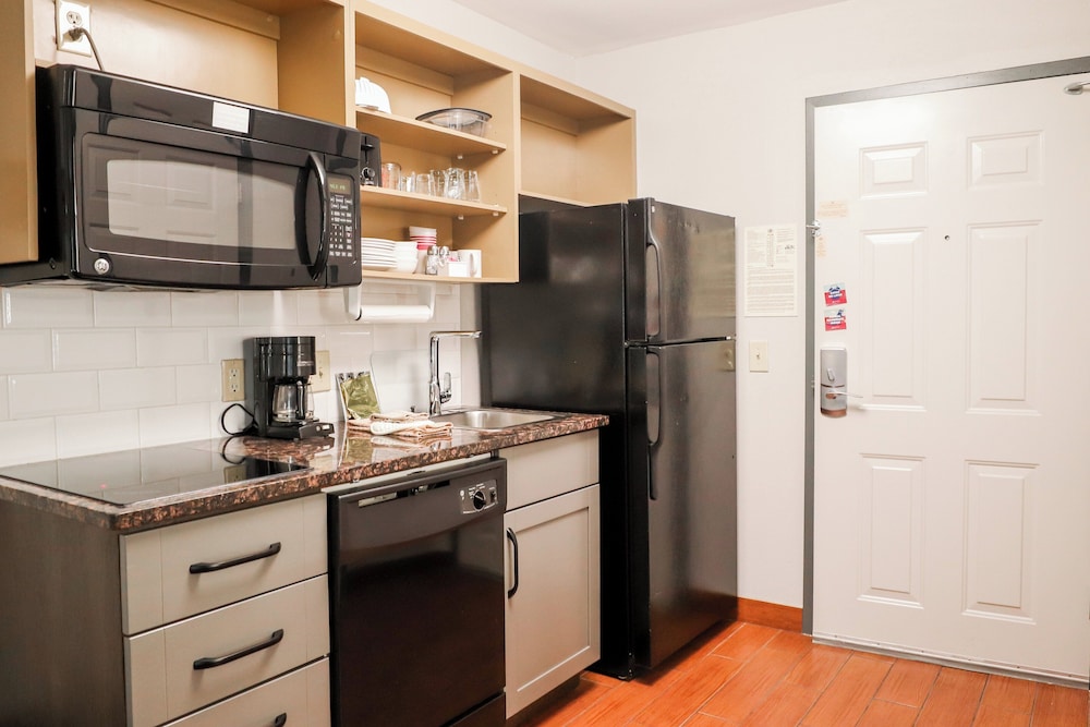 Candlewood Suites Richmond Airport by IHG - photo 27