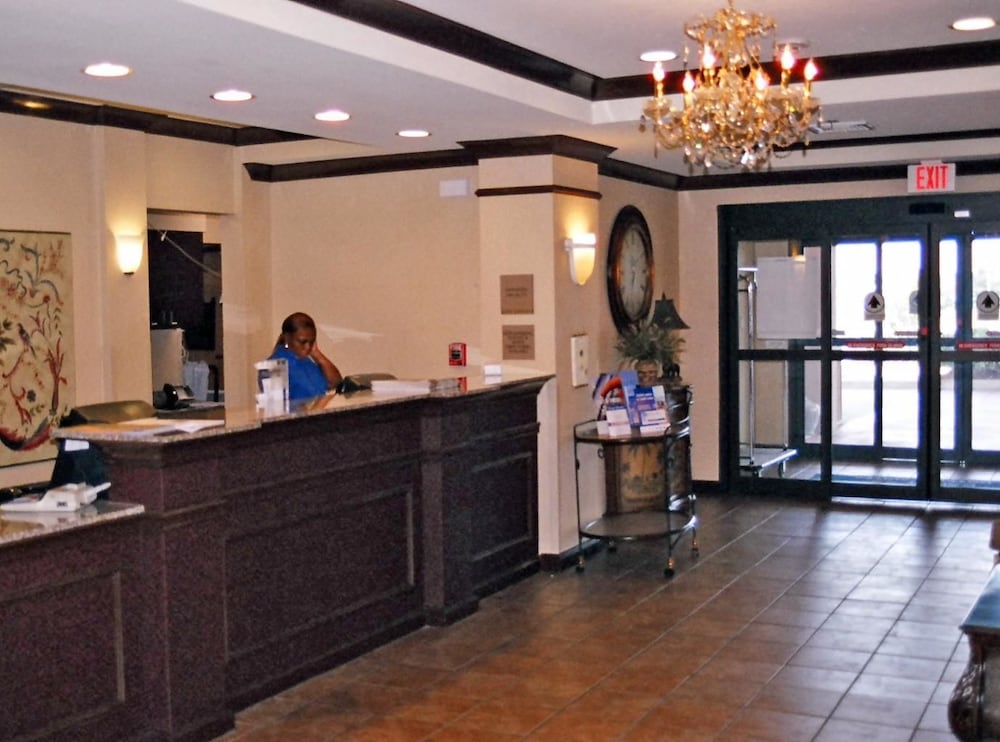 Holiday Inn Express Hotel & Suites Cleveland - photo 5