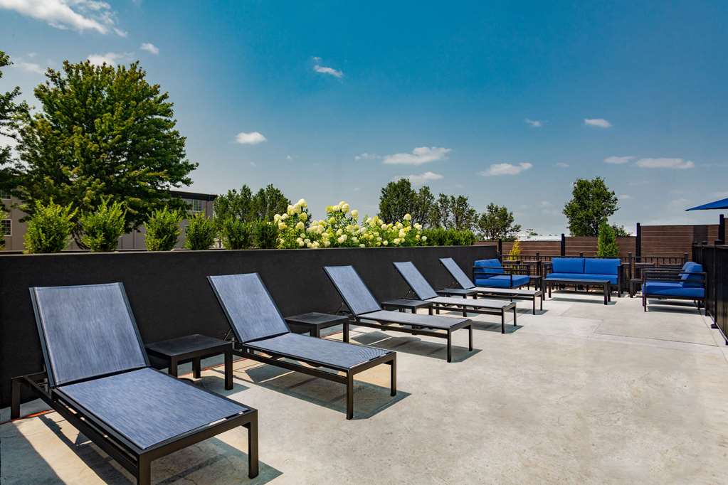 La Quinta Inn & Suites by Wyndham Joplin - photo 8