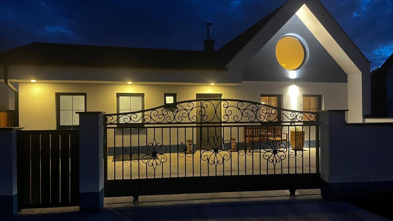 Chalet Koppi — 4-Star Luxury Hotel in Apetlon, Austria