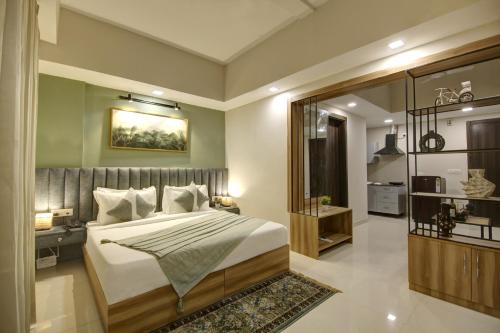 Saltstayz Premier Executive Serviced Apartment Golf Course Extension Road — 4-Star Luxury Hotel in Gurgaon, India