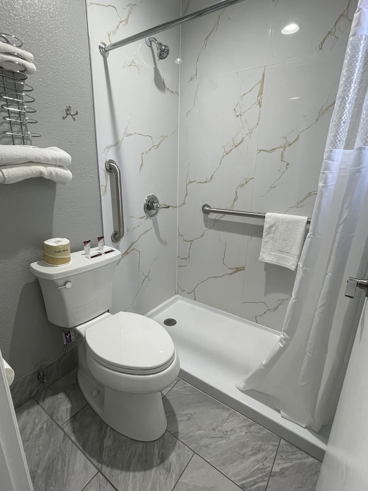 Copper Manor Motel - photo 30