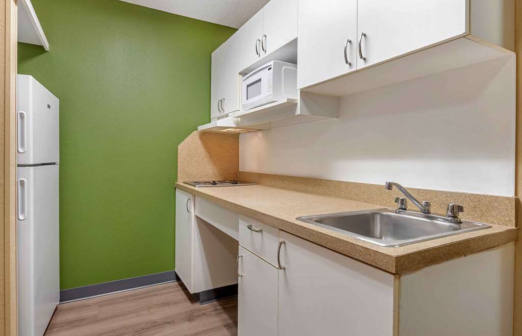 Extended Stay America Suites Merrillville US Rte 30 - photo 22
