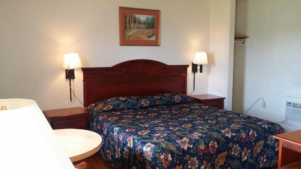 Relax Inn Smyrna - photo 9