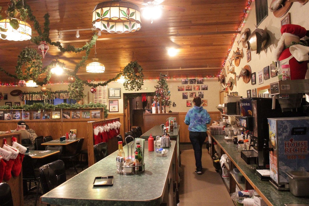 Windbreak Hotel - photo 20