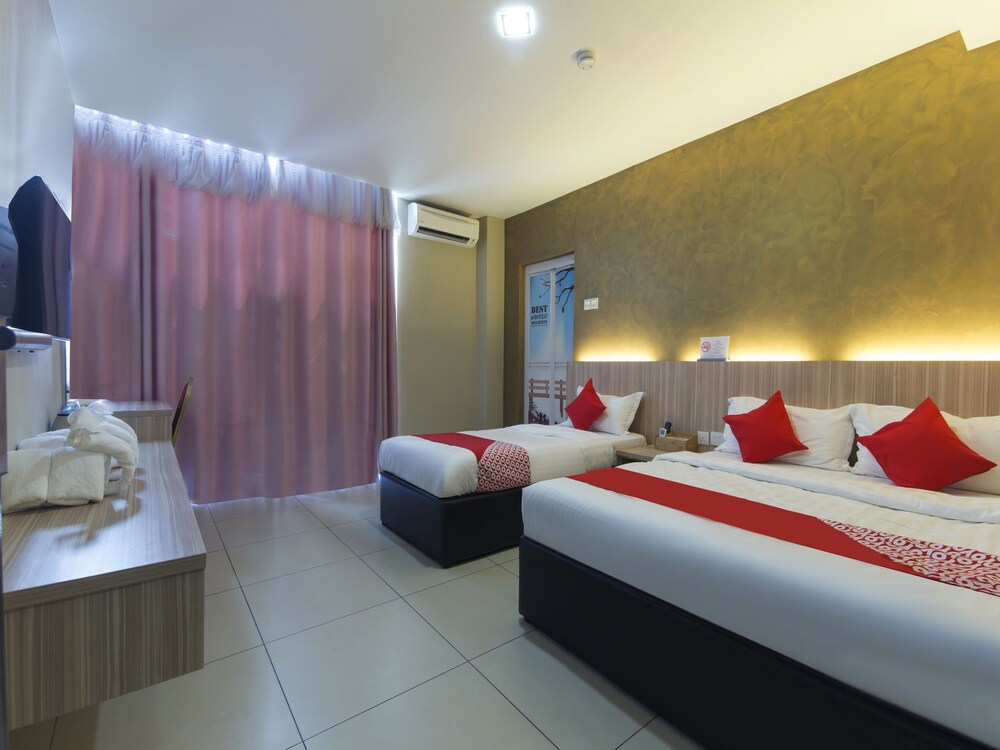 Top Garden Hotel in Sabak Bernam, Malaysia