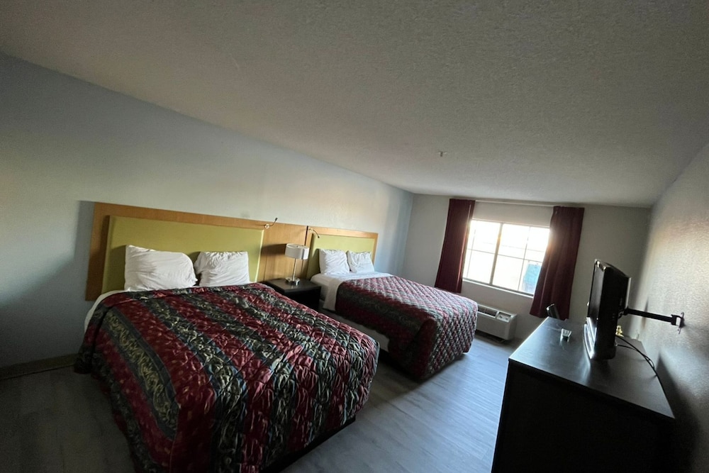 Coratel Inn and Suites by Jasper Wesley Hospital - photo 6