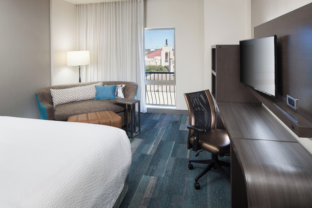 Courtyard by Marriott Fort Worth Historic Stockyards - photo 7