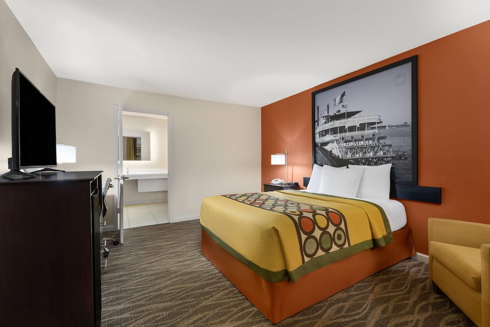 Super 8 By Wyndham New Orleans