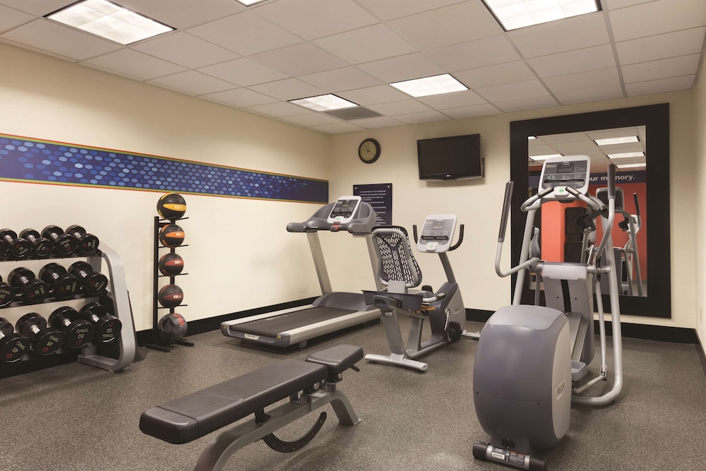 Hampton Inn & Suites Greenfield - photo 34