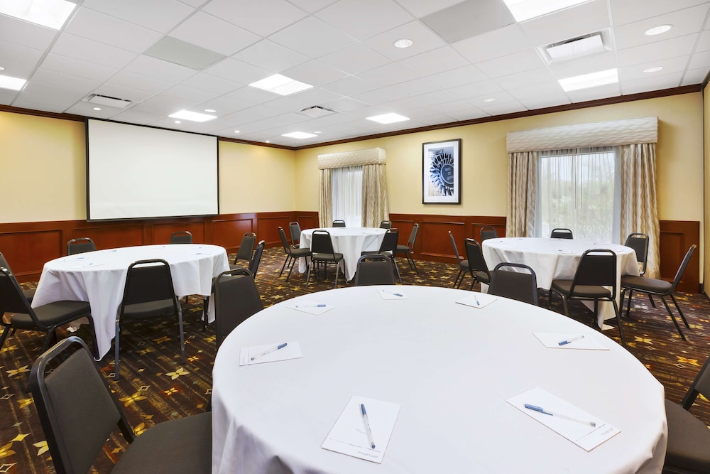 Hampton Inn Detroit Southgate - photo 42