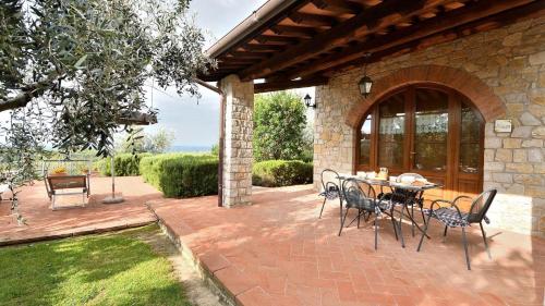 Villa Mimosa — 4-Star Luxury Hotel in Gaiole In Chianti, Italy