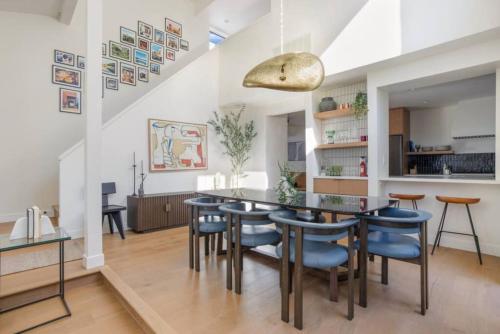 Pacific Breeze Modern Venice Beach Home — 4-Star Luxury Hotel in Los Angeles, United States