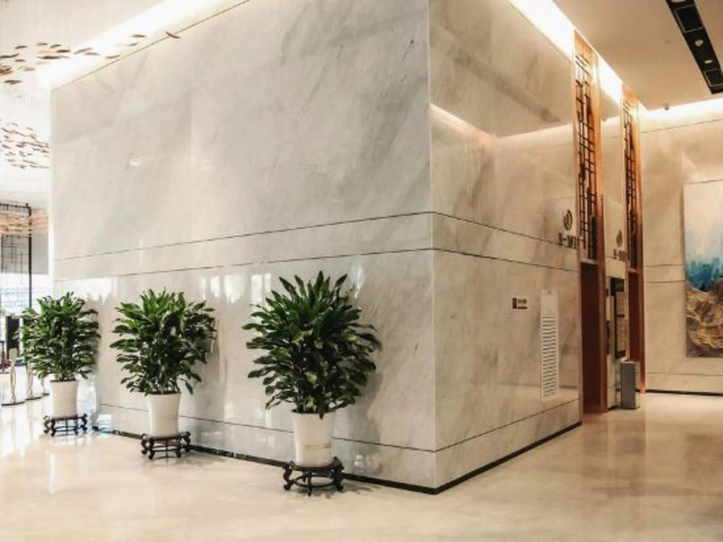 City Hotel — 4-Star Luxury Hotel in Panzhihua, People's Republic of China