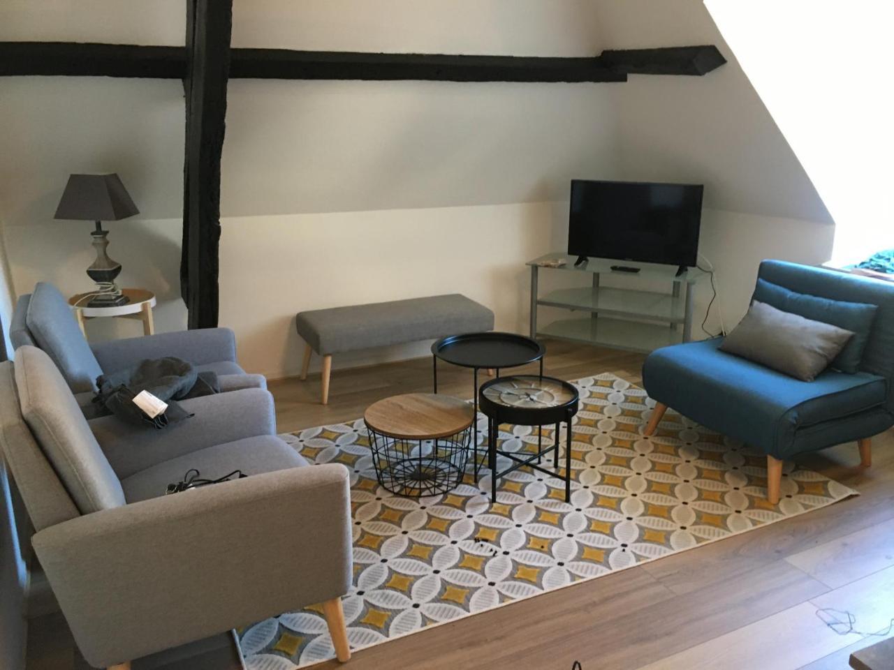 Au Coeur Des Remparts in Boulogne-Sur-Mer, France