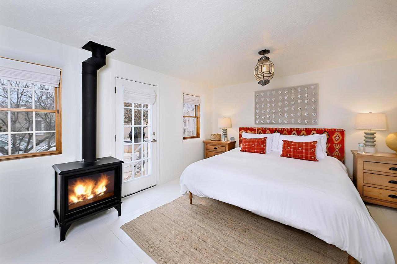 Dos Hermanas Casita 1 Downtown Courtyard in Santa Fe, United States