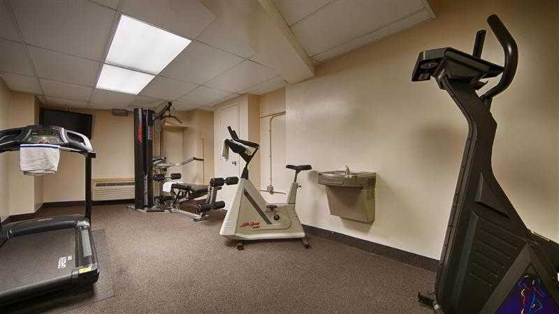Red Lion Hotel Rosslyn Iwo Jima - photo 15