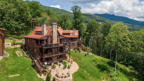 Bearingers Bluff at Eagles Nest in Banner Elk, United States