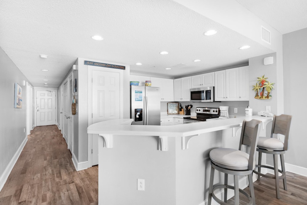 Majestic Beach Towers 2 803 - photo 4