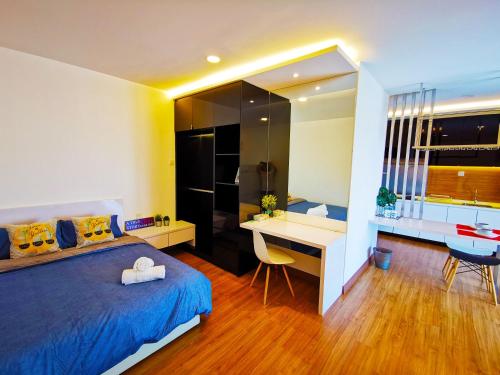Simfoni Level 39 Superior Designer Studio with 100mbps WiFi & Netflix — 4-Star Luxury Hotel in Kampong Baharu Balakong, Malaysia