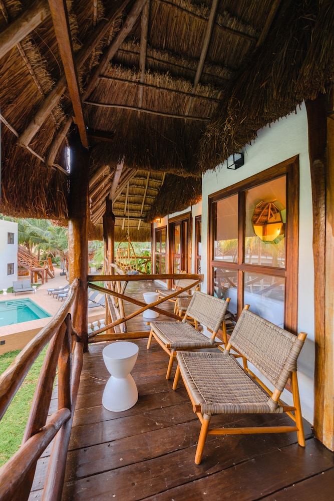 Azulea Bacalar Hotel & Spa Lagoon Front