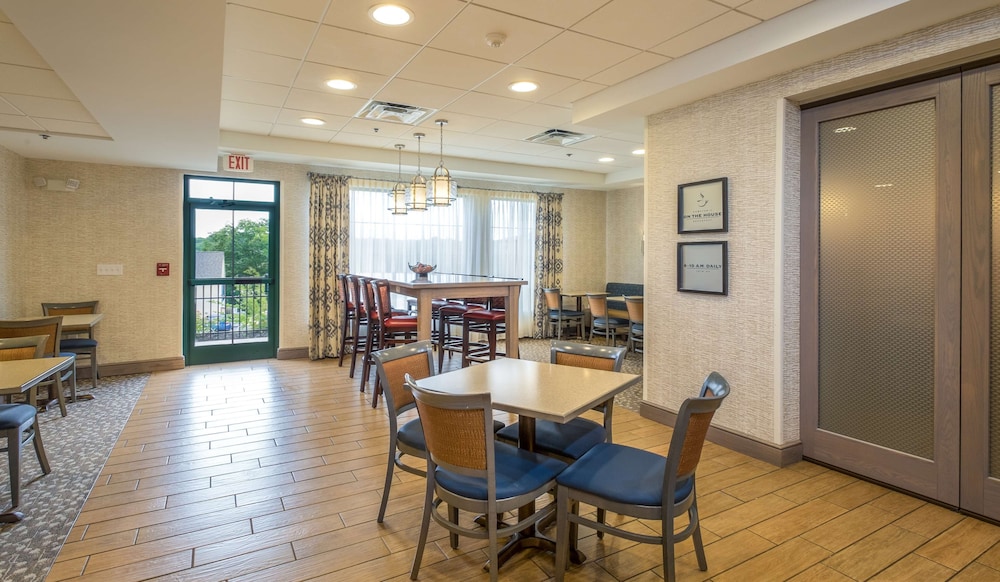 Hampton Inn Freeport Brunswick - photo 43