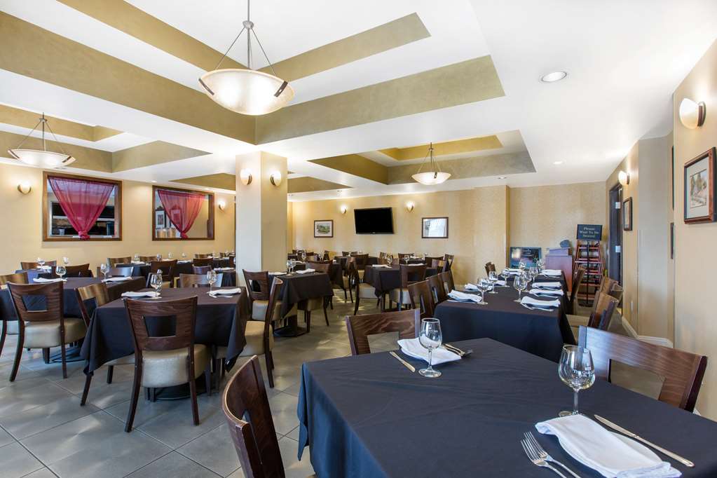 The Oaks Hotel & Suites - photo 46