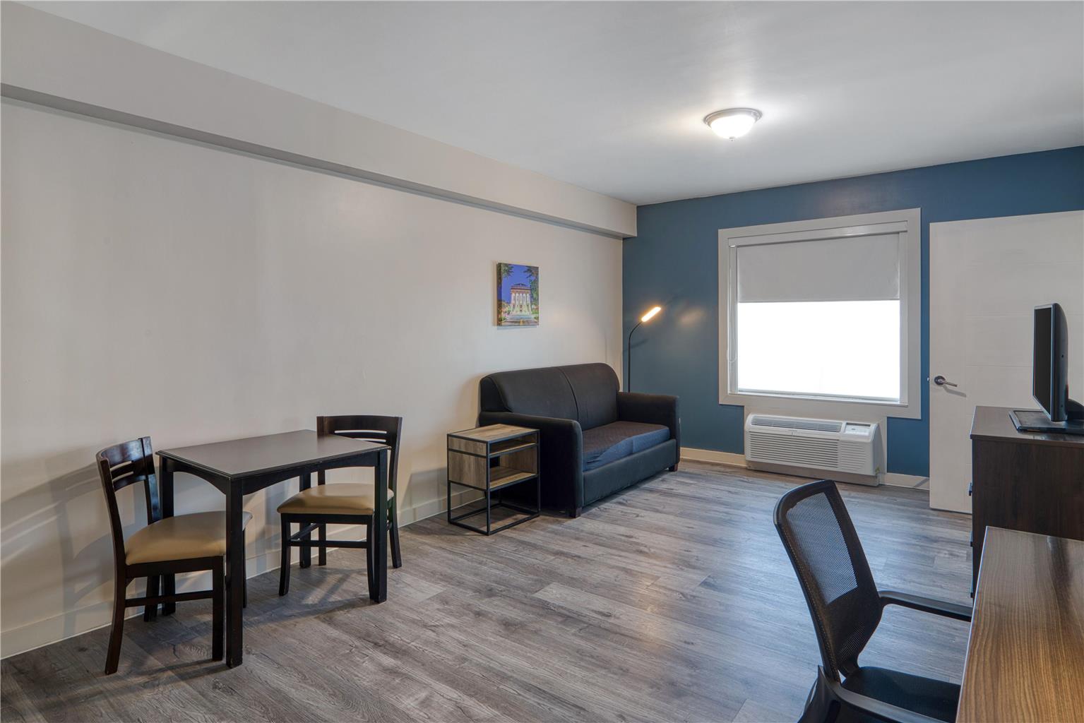 hom hotel suites Trademark Collection by Wyndham - photo 10