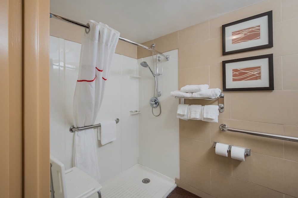 Red Roof Inn Fairfield - photo 20