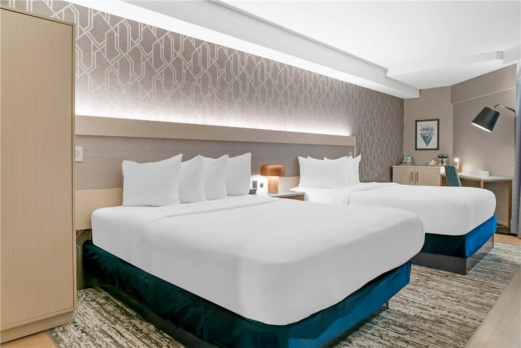 Radisson Plaza Hotel at Kalamazoo Center - photo 38