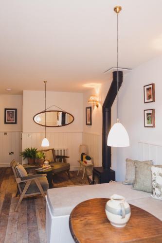 Buckingham Mews_Flint Cottage 2 — 4-Star Luxury Hotel in Broadstairs, United Kingdom