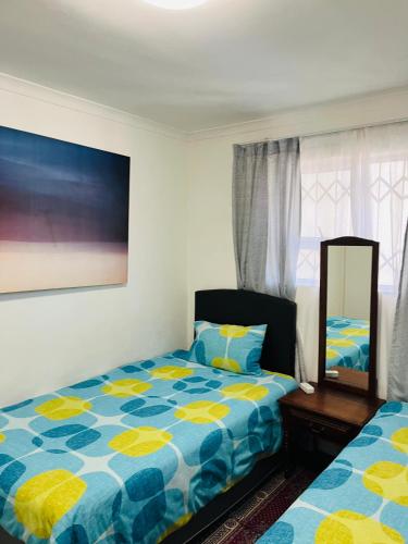 2 bedroom flat in Pinelands near Old Mutual