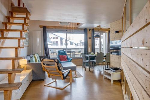 Apartment Genevrier Spacious Balcony with Mont Blanc Views — 4-Star Luxury Hotel in Chamonix-Mont-Blanc, France