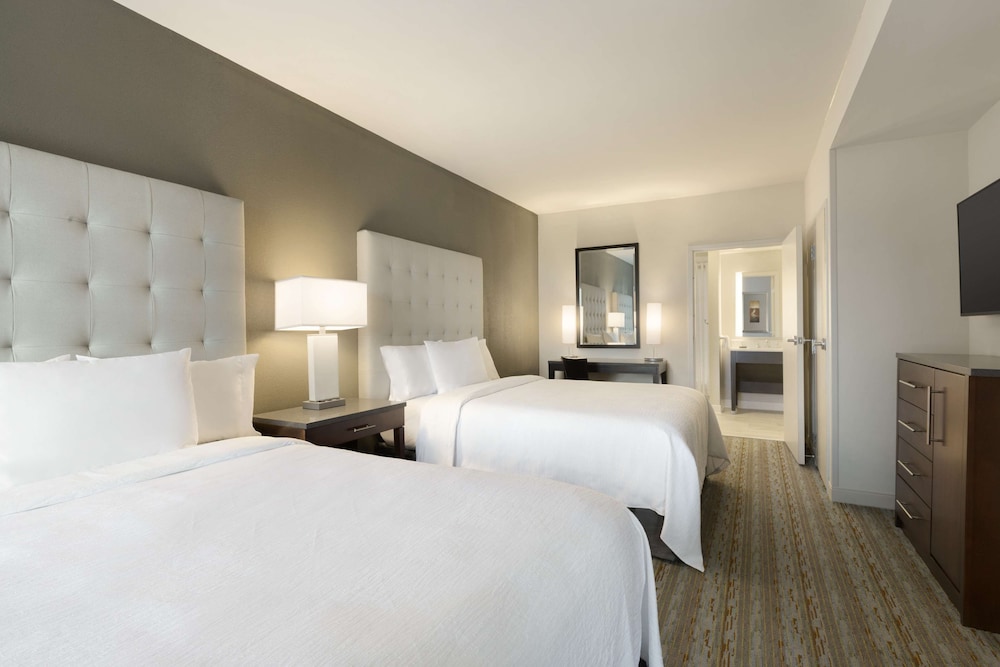 Embassy Suites by Hilton Greenville Downtown Riverplace - photo 13