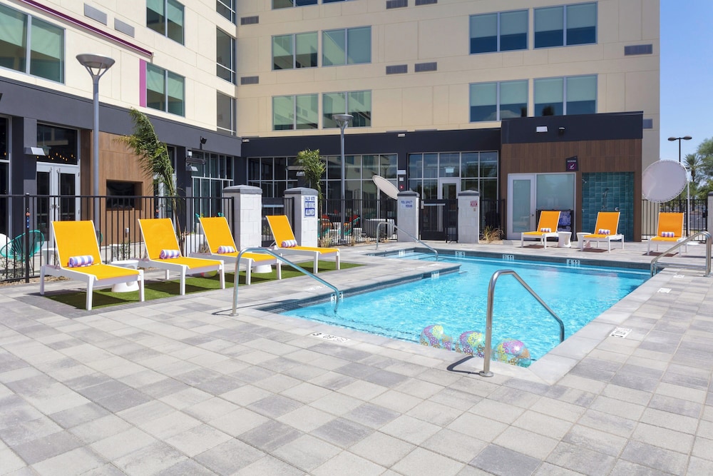 Aloft Glendale at Westgate - photo 20