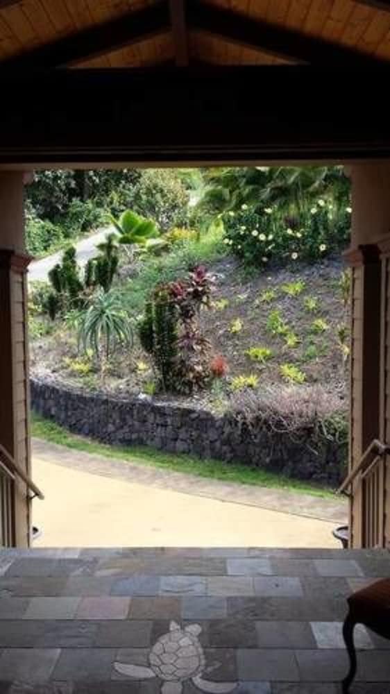 Kona Palace in Captain Cook - photo 45