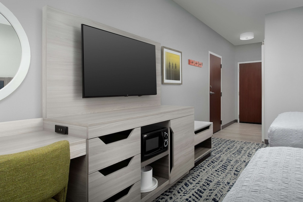 Hampton Inn Duncan - photo 19