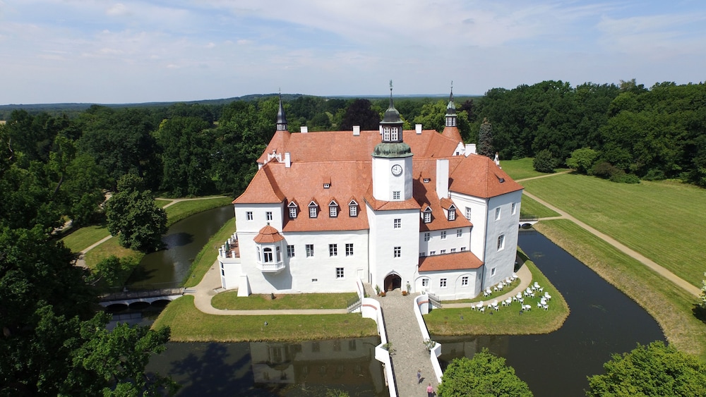Schlosshotel Fürstlich Drehna — 4-Star Luxury Hotel in Luckau, Germany