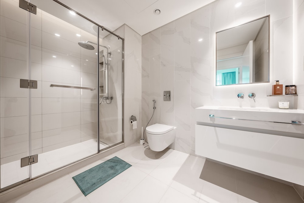 Bliss 1BR Haven with Stunning Sea Views — 5-Star Luxury Hotel in Dubai, United Arab Emirates