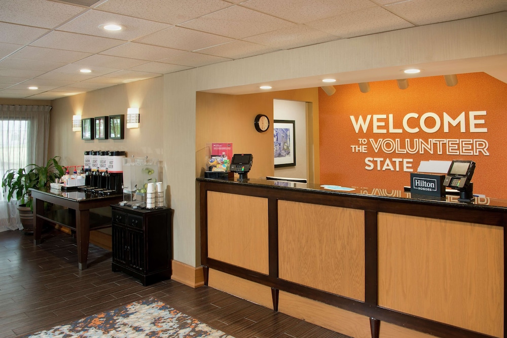 Hampton Inn Collierville - photo 8