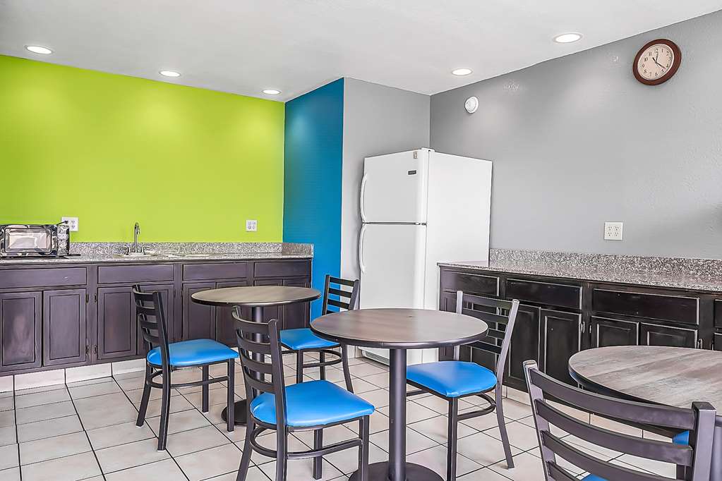 SureStay Hotel by Best Western Oklahoma City West - photo 6