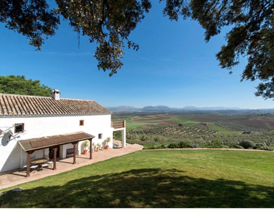Finca El Almendrillo — hotel in Iznajar