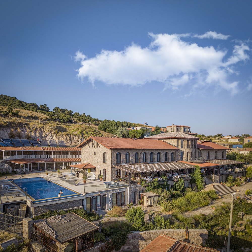 Assos Sunaba Kasri Special Class in Ayvacik, Turkey