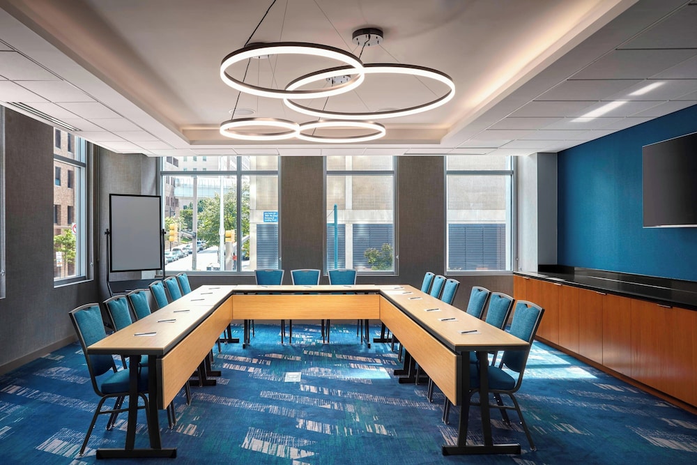 Residence Inn by Marriott Baltimore at The Johns Hopkins Medical Campus - photo 43