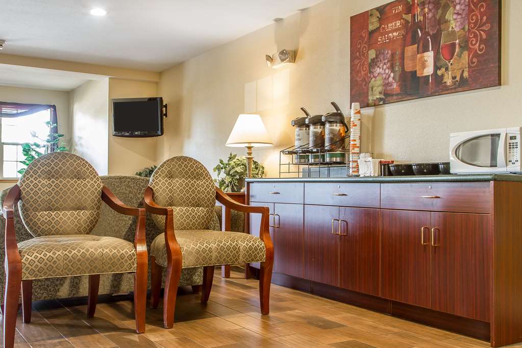 Quality Inn & Suites Santa Rosa South - photo 8