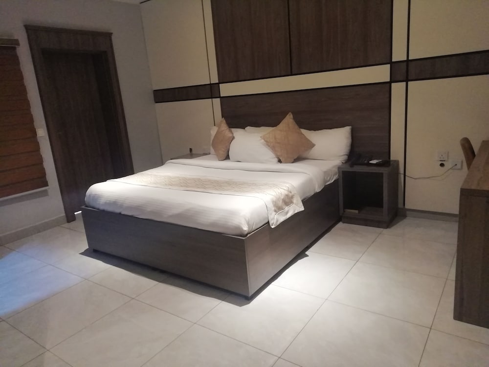Hotel De Alommah — Abuja — photo 5