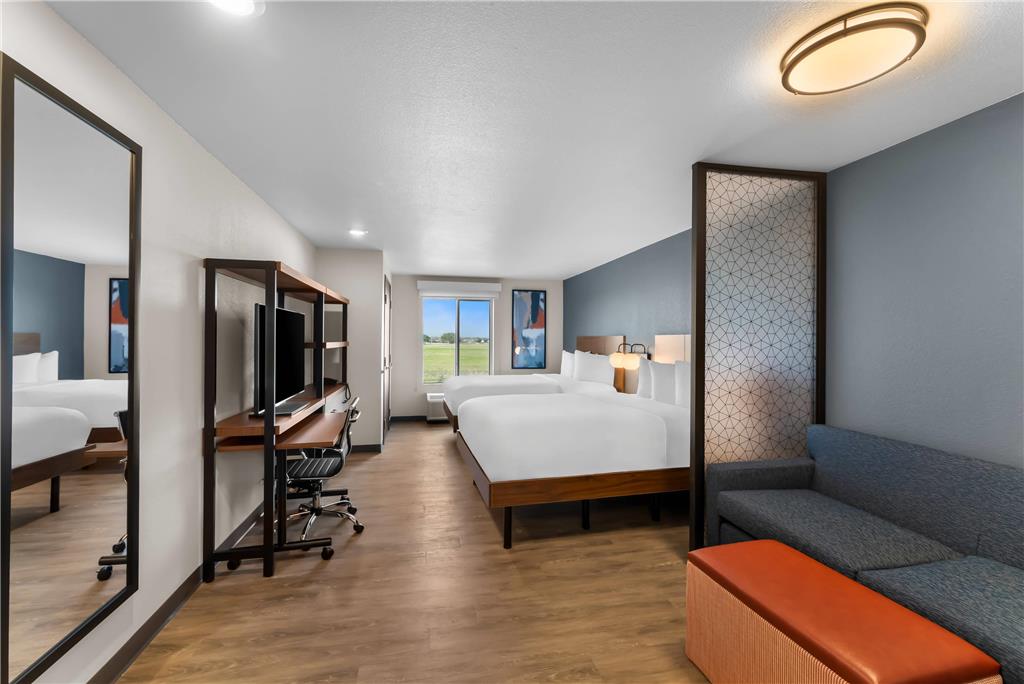 Everhome Suites Bastrop - photo 16