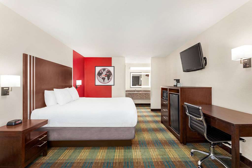 Ramada by Wyndham San Antonio Near SeaWorld Lackland AFB - photo 32